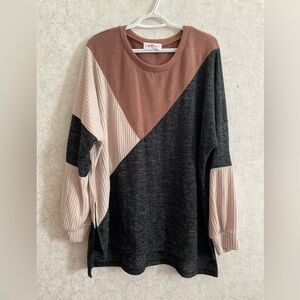 r2 women's 1XL long sleeve sweater